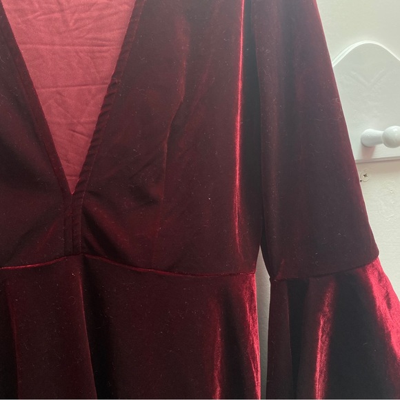 NWOT Red Velvet Flowy Bell Sleeve Deep V Neck Dress - Picture 8 of 12